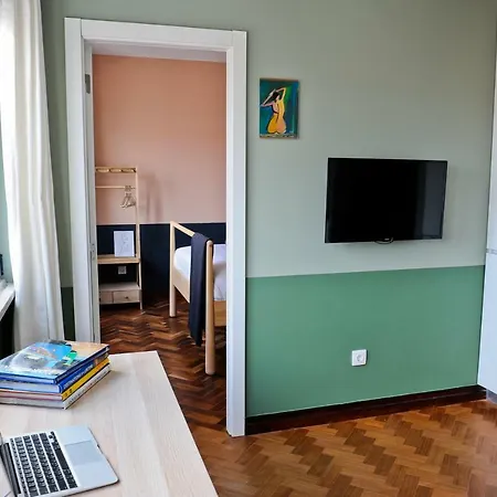 Champagne Vibes In - By Misha's Place 5c Apartment Lisbon