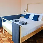 Champagne Vibes In - By Misha's Place 5c شقة Lisboa