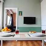 Champagne Vibes In - By Misha's Place 5c Lisboa