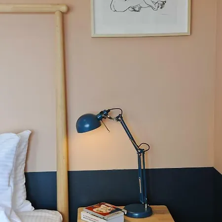 Champagne Vibes In - By Misha's Place 5c